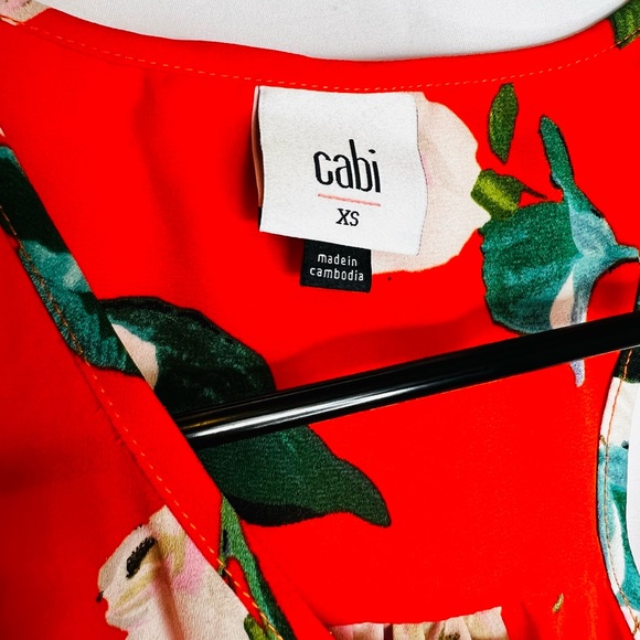 Cabi, NWOT, SZ XS, Button Down Sleeveless Top, Deep orange and floral - Picture 3 of 3